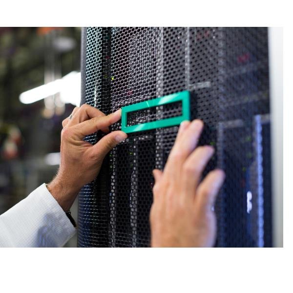 HPE Integrated Lights-Out Advanced - Licenza + Supporto …