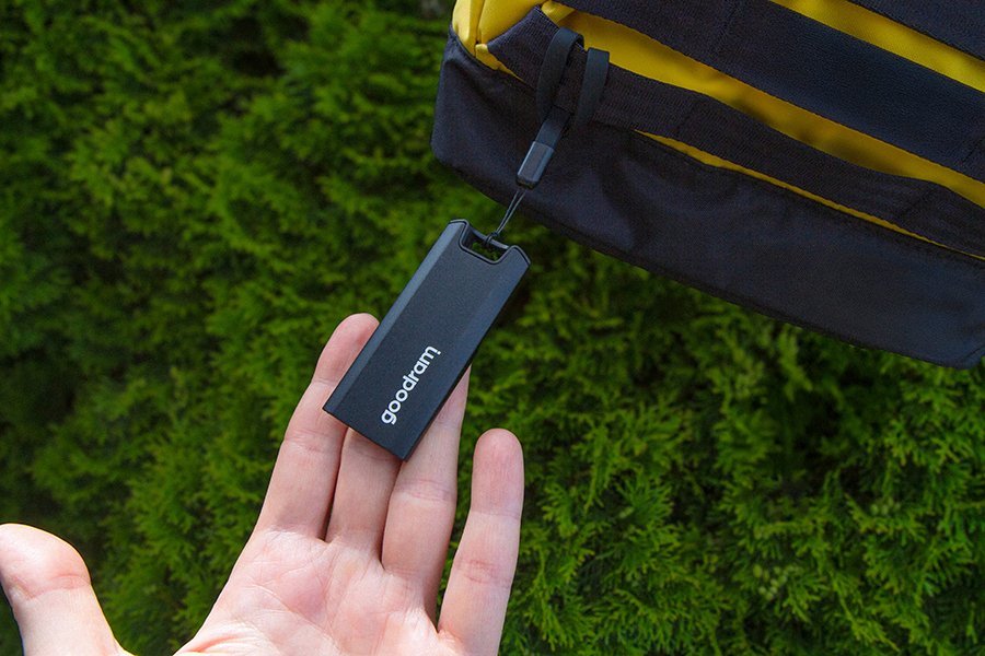 Goodram SSDR-GMRE-01T-K0, 1 TB, M.2, 3.2 Gen 2 …